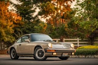 1986 Porsche 911 Carrera Coupe 